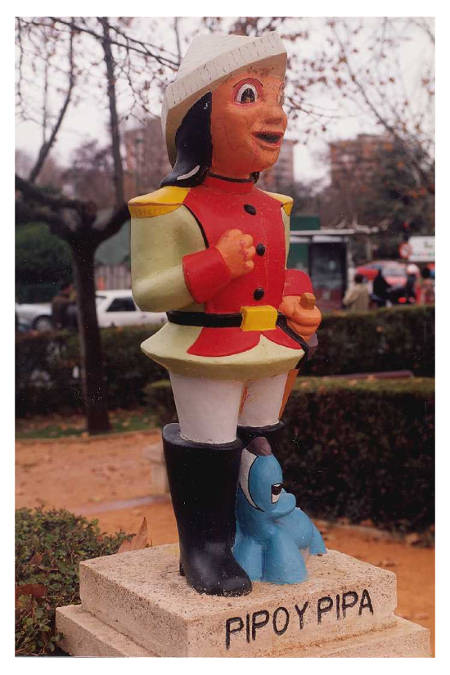 Estatuta de Pipo y Pipa en el Parque del Poniente